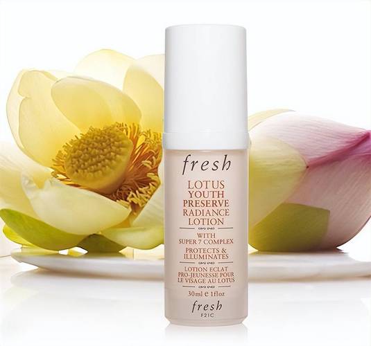 皮肤粗糙暗黄用什么护肤品