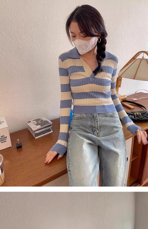 v领针织衫怎么下面搭配什么