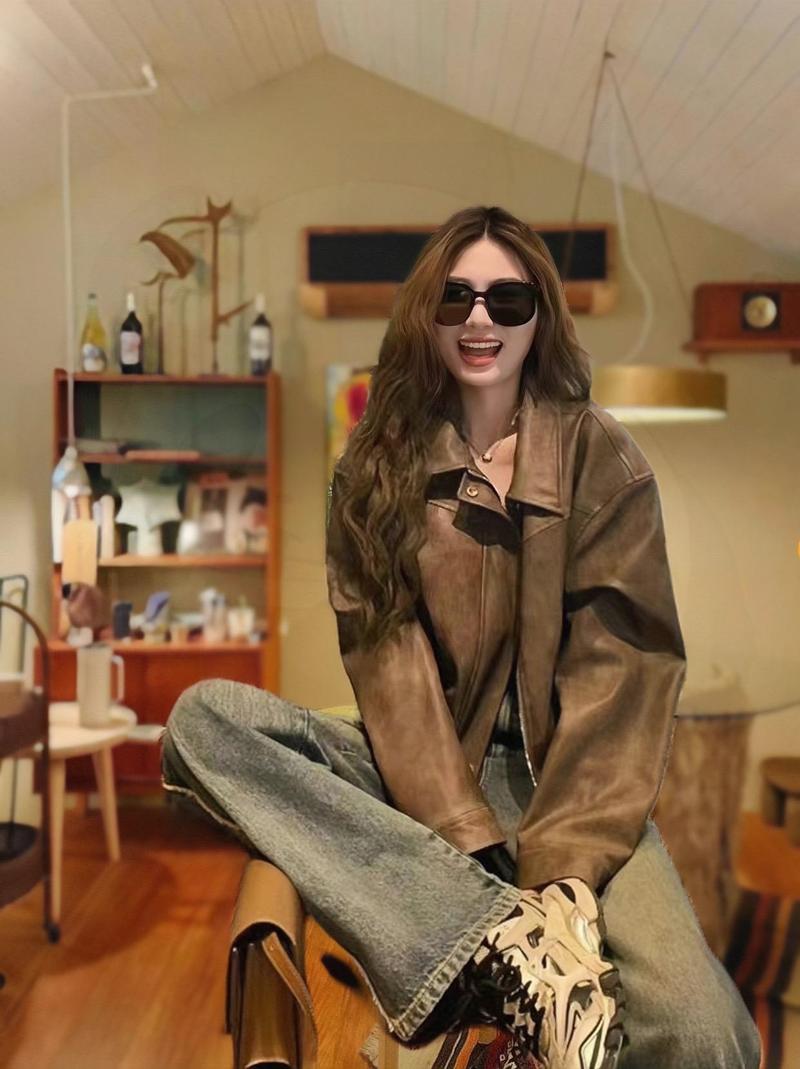 棕色休闲外套怎么搭配裤子好看图片