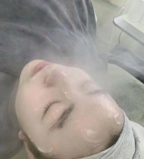 梦见在脸上涂满洗面奶