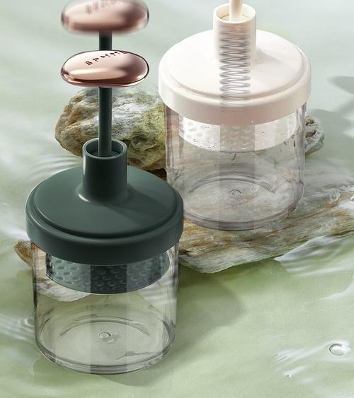 洗面奶起泡器可以节省