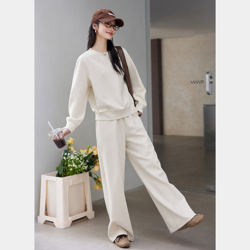 休闲套头外套怎么搭配什么裤子