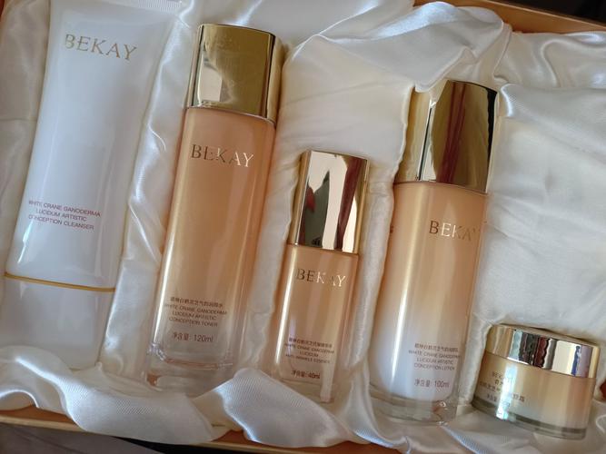 40岁女性用什么护肤品