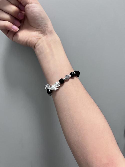 女生黑曜石怎么搭配