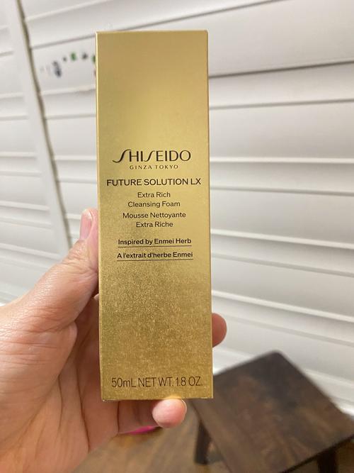 资生堂琉璃洗面奶掉字