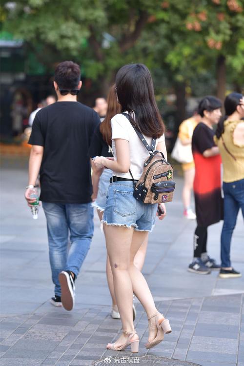 腿短腿粗穿短裤怎么搭配鞋