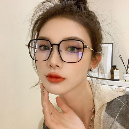 大圆脸适合什么眼镜