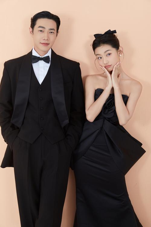 黑色礼服配什么发型