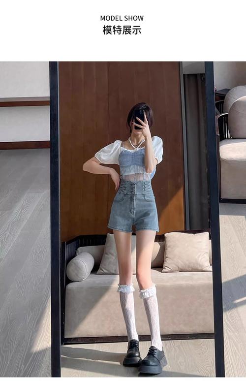 中长款牛仔短裤怎么搭配