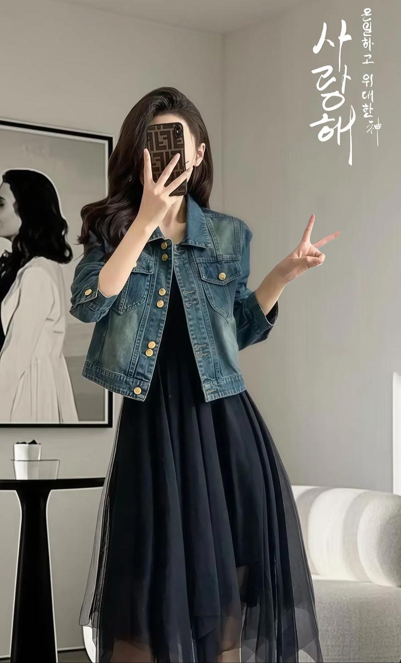 上衣外套和裙子怎么搭配什么裤子好看