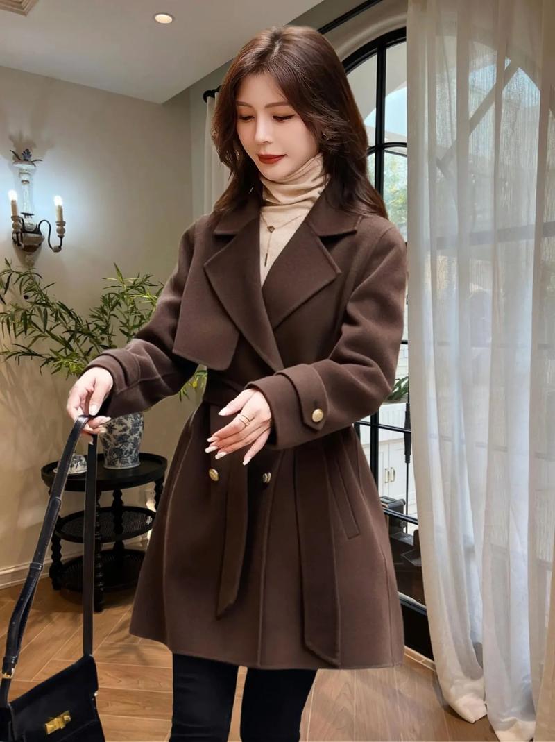 韩式深咖啡色大衣怎么搭配图片