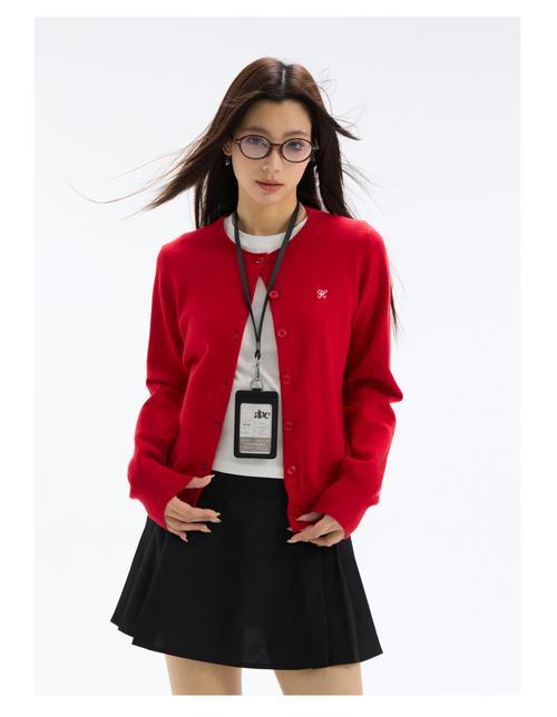 针织上衣内搭怎么搭配外套