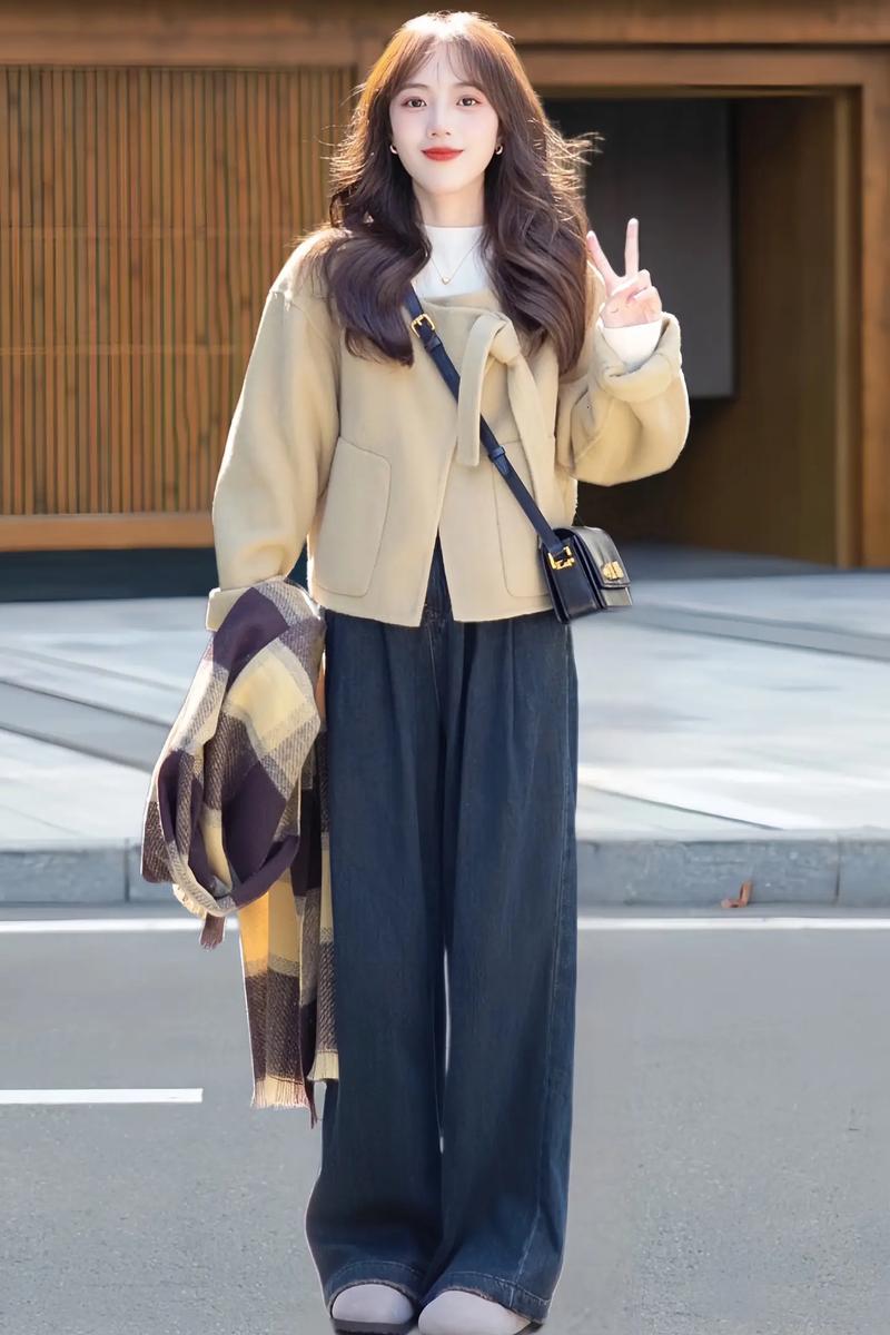 秋天短外套怎么搭配