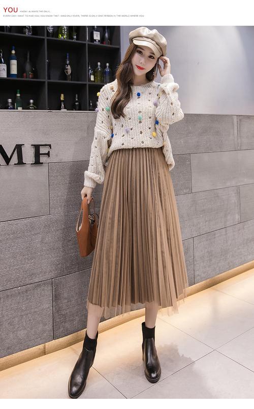 长款百褶半裙怎么搭配