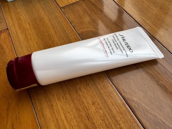 资生堂毛孔清洁洗面奶