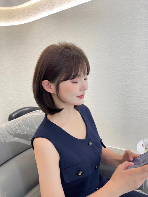 什么发色显头发多