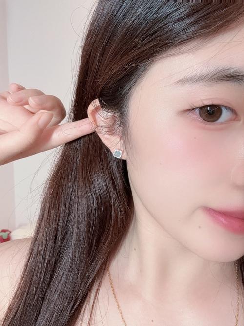 多个耳怎么搭配耳钉