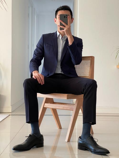 西装可以配什么鞋