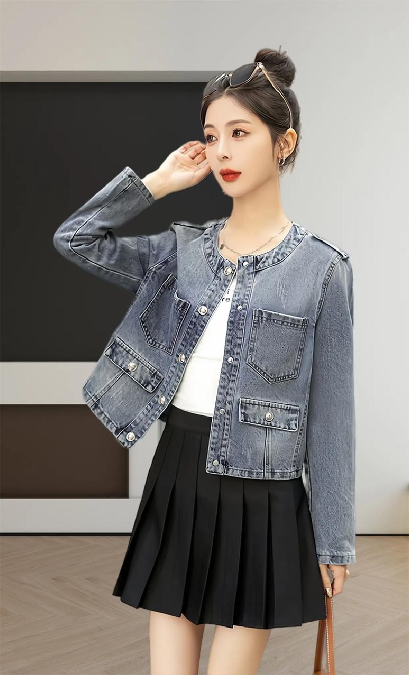 修身牛仔外套怎么搭配