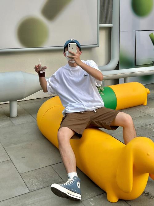 匡威的鞋子怎么搭配男