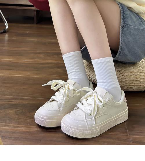 脚小穿什么鞋好看