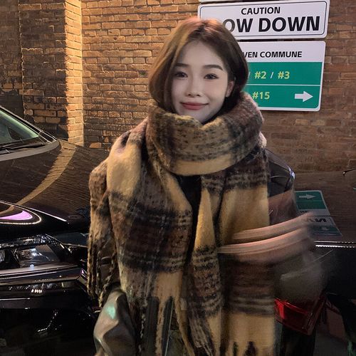 棕色围巾怎么搭配