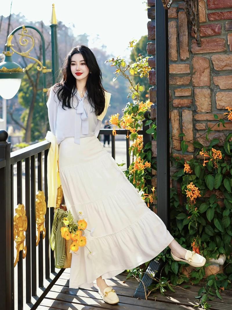 早春连衣裙怎么搭配