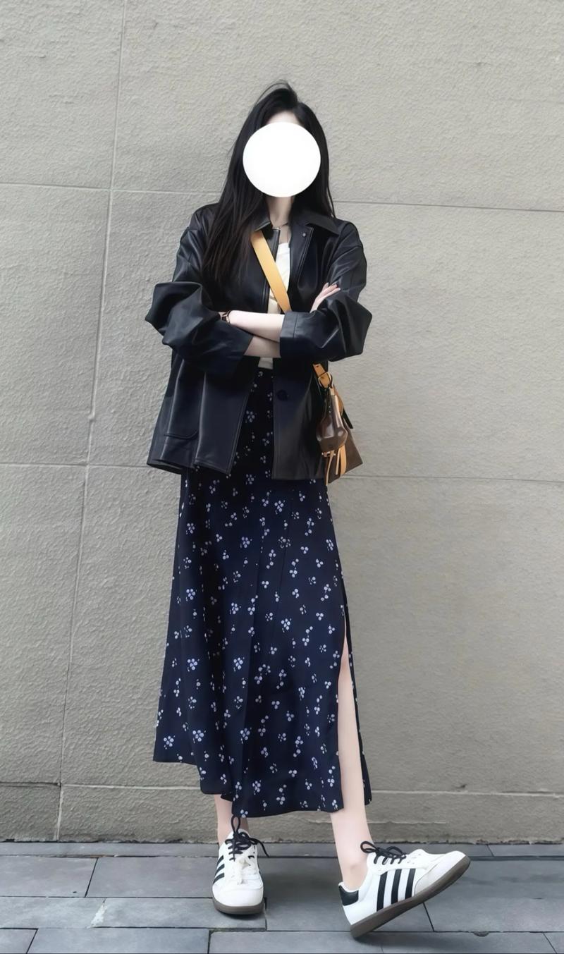 小皮衣怎么搭配裙子