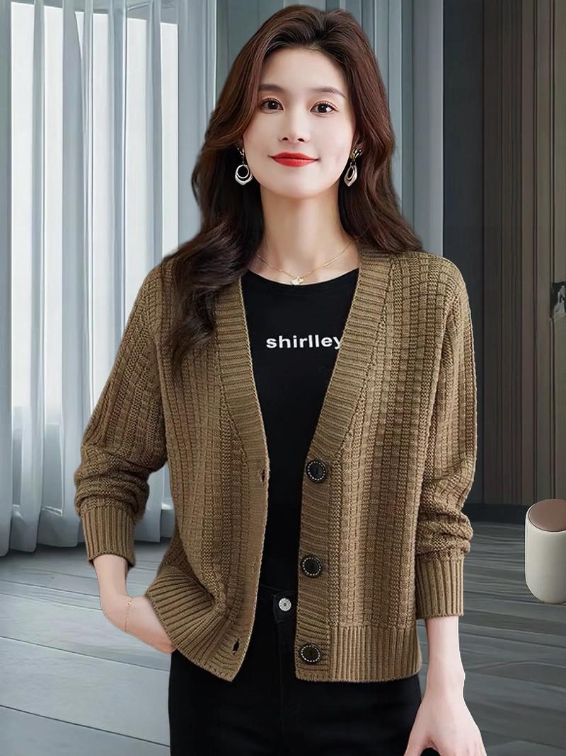 小款开衫怎么搭配下装