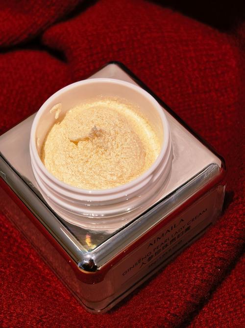 皮肤暗黄 适合的护肤品