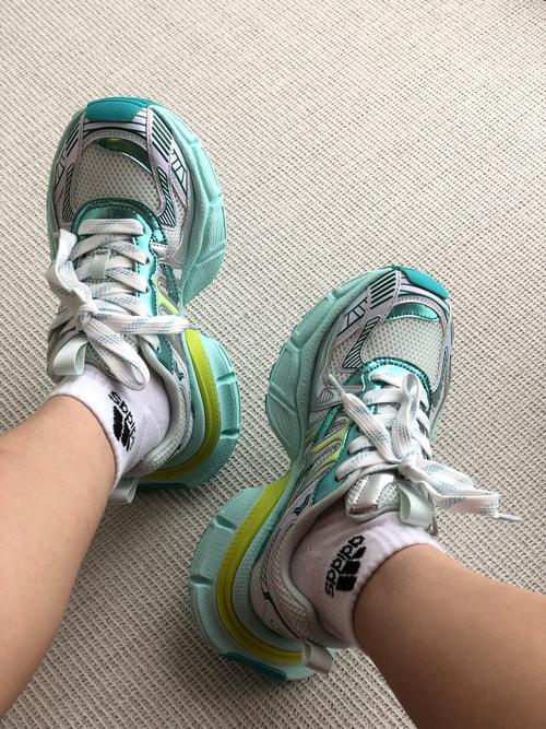 黑绿色鞋怎么搭配