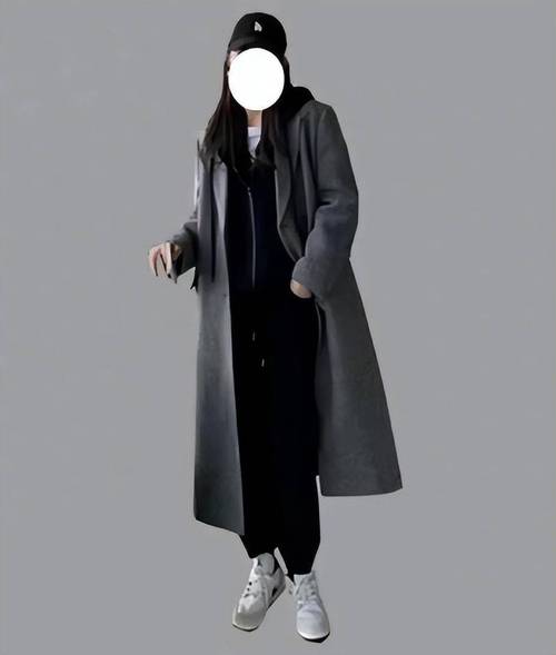 灰色大衣内搭什么颜色