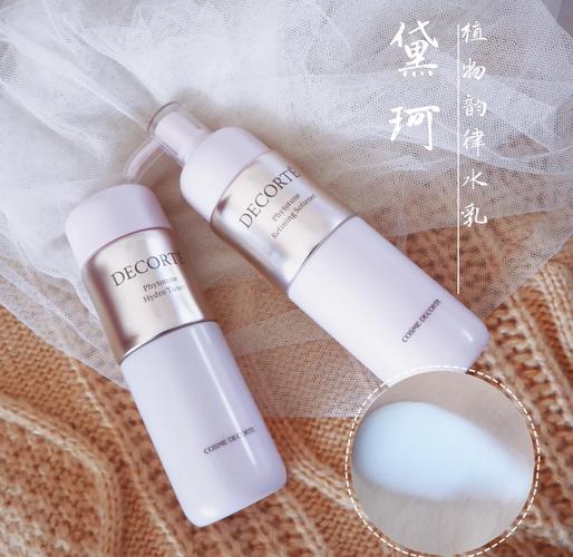 经常熬夜用什么护肤品好