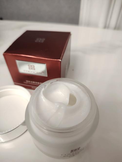 敏感肌冬天用什么护肤品