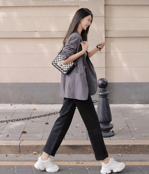 衣服鞋怎么搭配