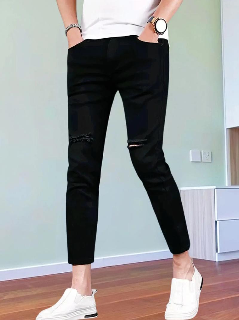 黑色破洞休闲裤怎么搭配图片