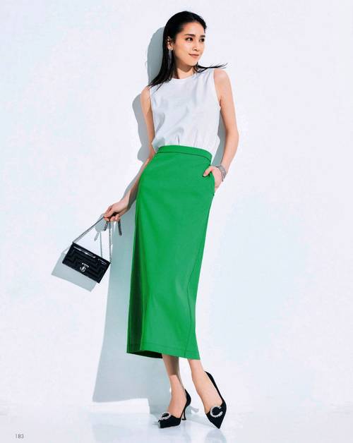 绿色裙子配什么颜色上衣