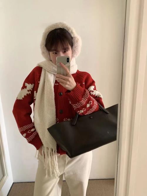 小鹿毛衣怎么搭配外套