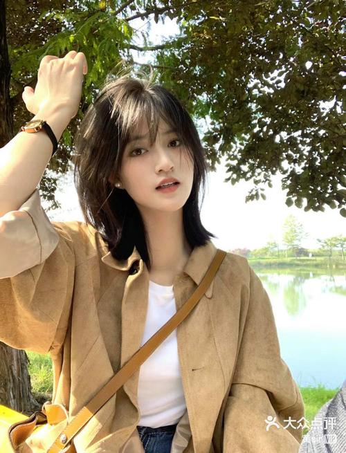 方形脸适合什么刘海