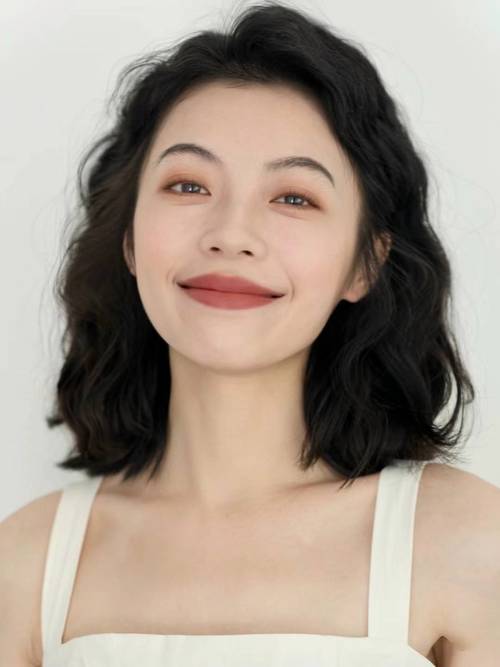 方形脸适合什么刘海