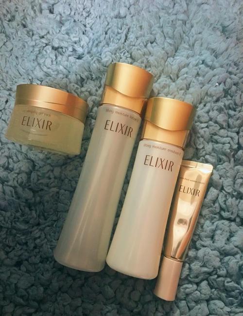 24岁女性适合的护肤品