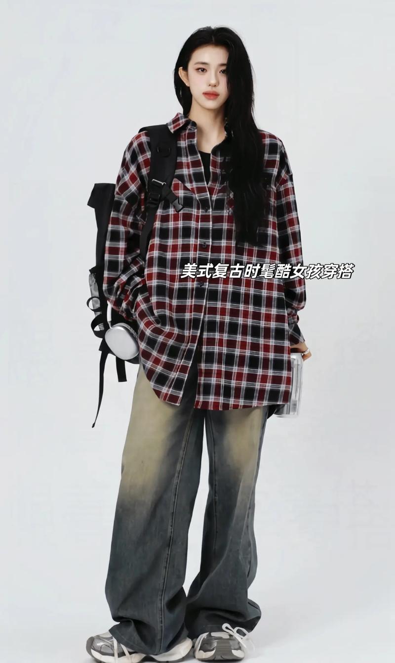 棕红格子衬杉怎么搭配