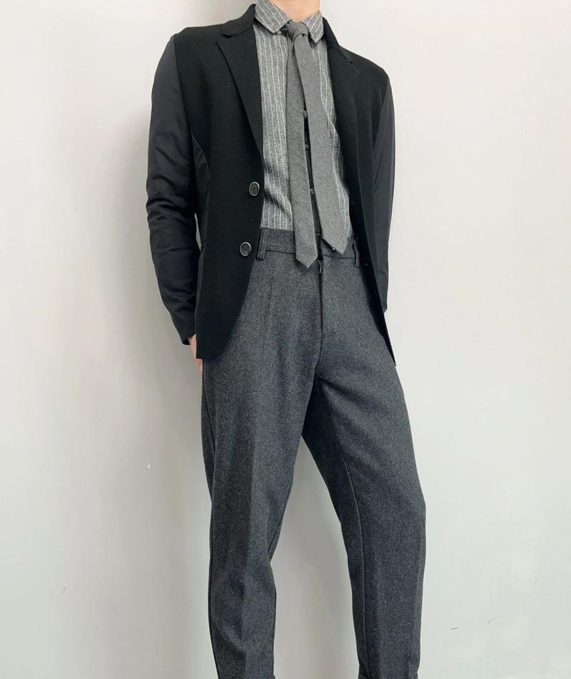 灰色西裤配什么上衣