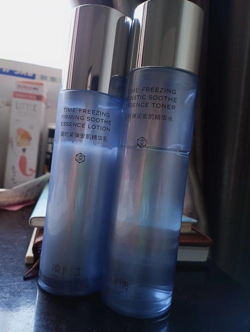 20岁干皮用什么护肤品