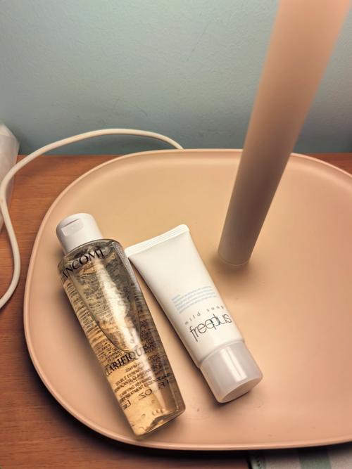 芙丽芳丝和肌研洗面奶