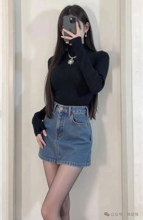 丝袜牛仔连衣裙怎么搭配