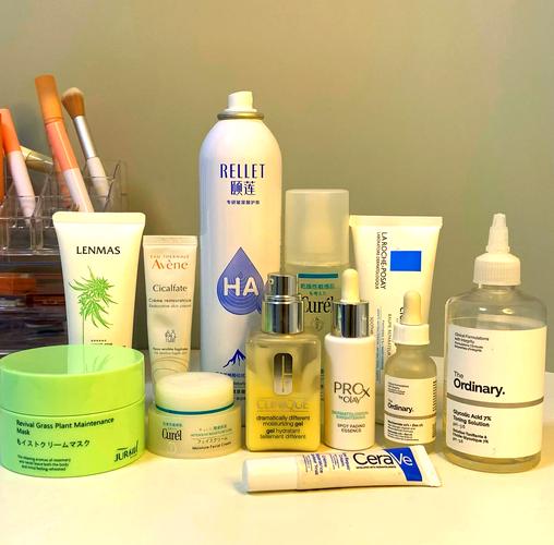 大学生适合用什么护肤品