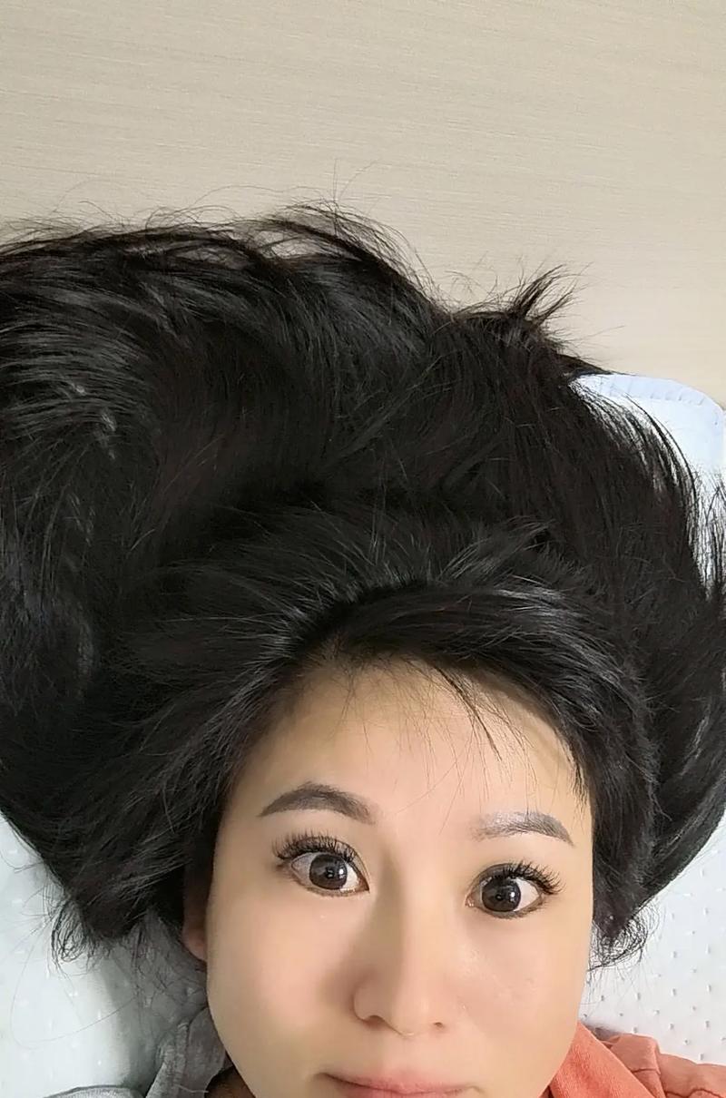 乌黑的头发像什么