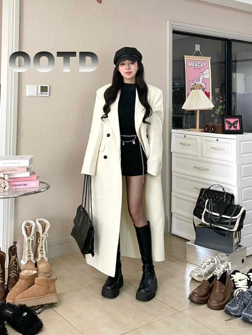 冬天短裙怎么搭配什么鞋子