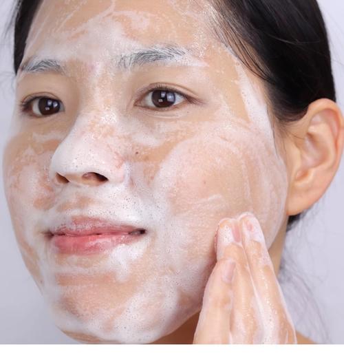 长脂肪粒用什么洗面奶